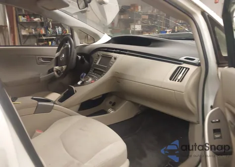 2014 Toyota Prius Two из США, поврежденный, VIN JTDKN3DU9E1764391